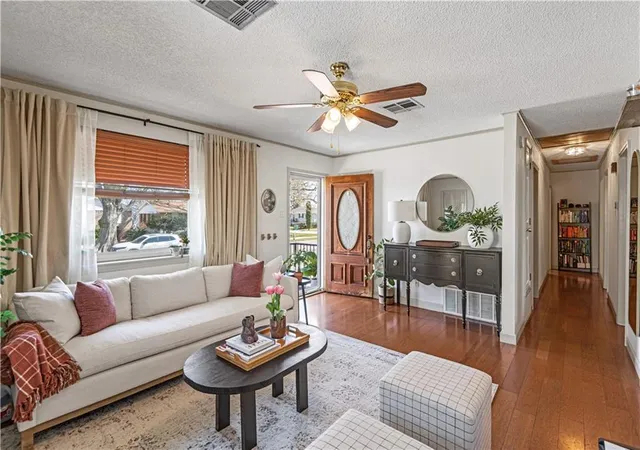 Photo 3 of Single family home for sale at 2324 Mississippi Ave, Metairie, LA 70003 | MLS# 2548039 | Listing updated on 2026-08-16