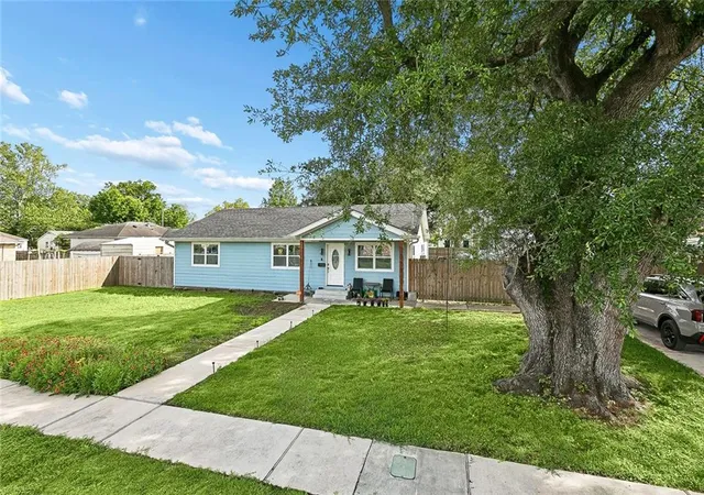 Photo 3 of Single family home for sale at 2111 10th Street, Kenner, LA 70062 | MLS# 2551989 | Listing updated on 2026-08-20