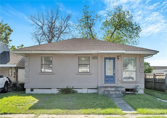 1st image of 1012 Center St, Arabi, LA 70032 | MLS# 2552105