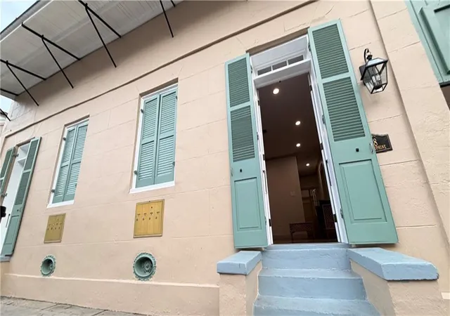 Photo 3 of Sale Pending at 618 Dauphine St #1B, New Orleans, LA 70112 | MLS# 2552372 | Listing updated on 2026-08-23