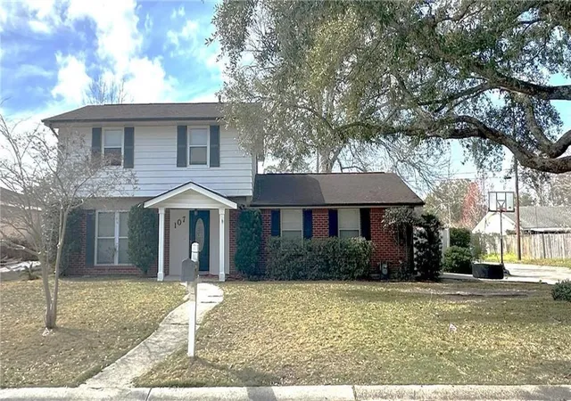 Photo 2 of Single family home for sale at 107 Matthews Dr, Slidell, LA 70458 | MLS# 2552431 | Listing updated on 2026-08-17
