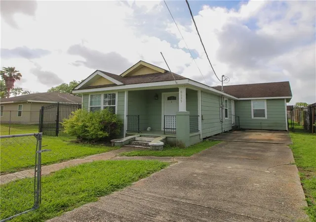 Photo 2 of Single family home for sale at 6225 Evelina St, Marrero, LA 70072 | MLS# 2552669 | Listing updated on 2026-08-25