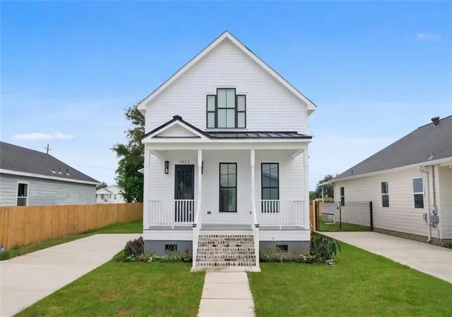 1st image of 1823 Alexander Ave, Arabi, LA 70032 | MLS# 2553091