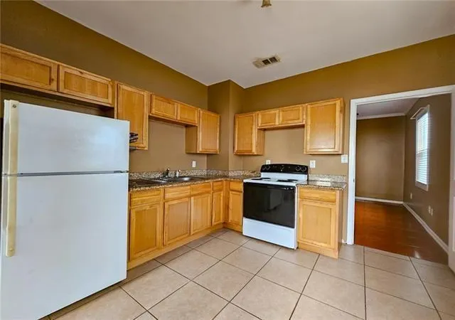 Listing Photo 5 - Condo for sale in building located at 1905 07 Arts St, New Orleans, LA 70117
