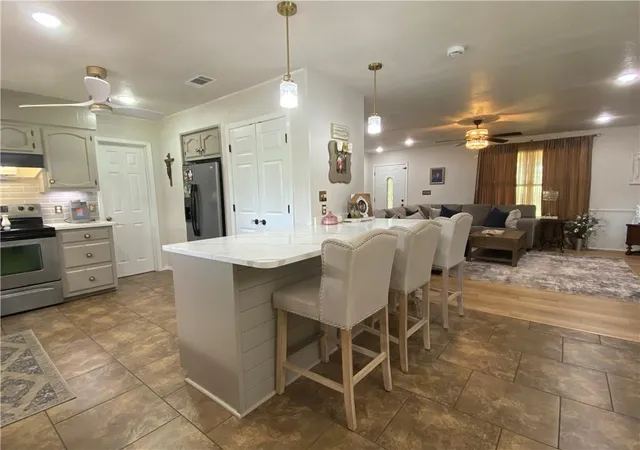 Photo 3 of Single family home for sale at 16114 Cut Off Rd, Kentwood, LA 70444 | MLS# 2553292 | Listing updated on 2026-08-11
