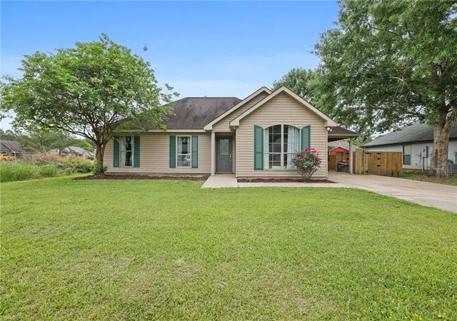 Photo 1 of Single family home for sale at 44168 Washley Tr Cir, Robert, LA 70455 | MLS# 2553351 | Listing updated on 2026-08-11