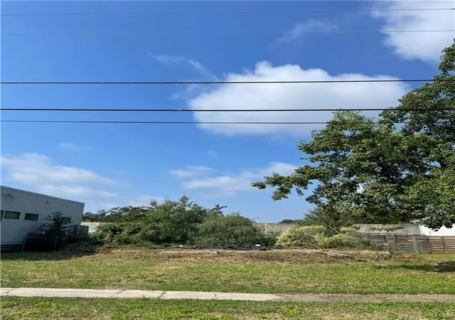 Photo 1 of Land for sale at 5016 Warrington Dr, New Orleans, LA 70122 | MLS# 2553419 | Listing updated on 2026-08-18
