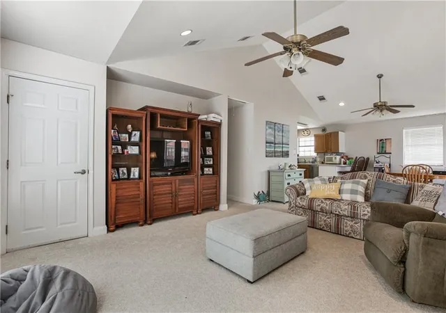 Photo 4 of Single family home for sale at 4928 Jenic Ln, Jean Lafitte, LA 70036 | MLS# 2553428 | Listing updated on 2026-09-25