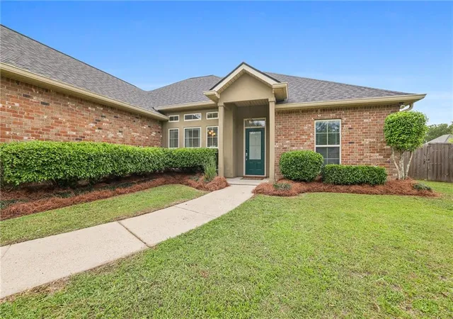 Photo 1 of Single family home for sale at 40190 Olde Ml Ln, Ponchatoula, LA 70454 | MLS# 2553390 | Listing updated on 2026-08-10