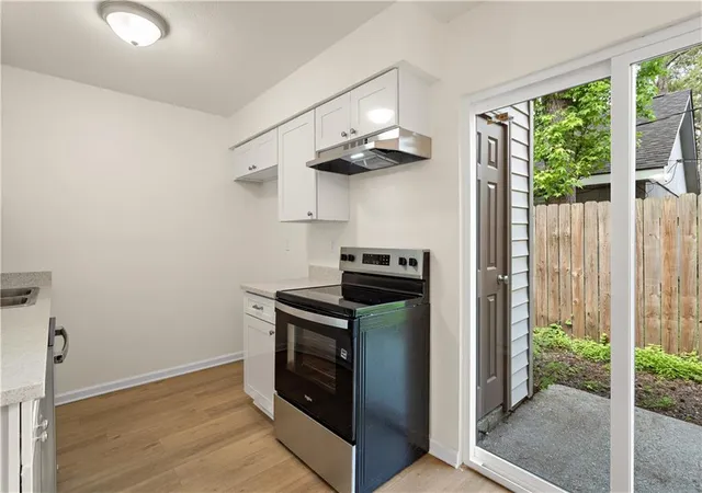 Listing Photo 5 - Condo for sale in building located at 537 Cedarwood Dr, Mandeville, LA 70471 - Unit #537