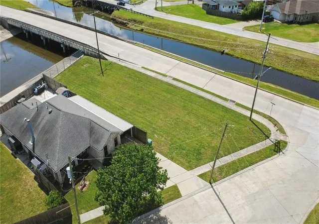 Photo 1 of Land for sale at 1000 N Lester Ave, Metairie, LA 70003 | MLS# 2553025 | Listing updated on 2026-08-25