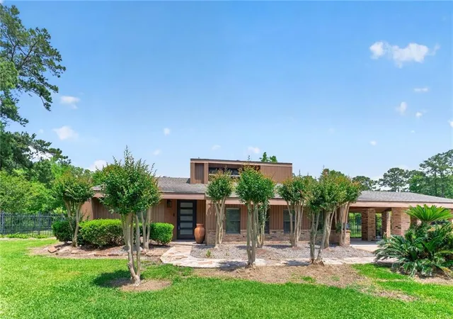 Photo 1 of Sale Pending at 28267 Stanga Ln, Ponchatoula, LA 70454 | MLS# 2550082 | Listing updated on 2026-08-14