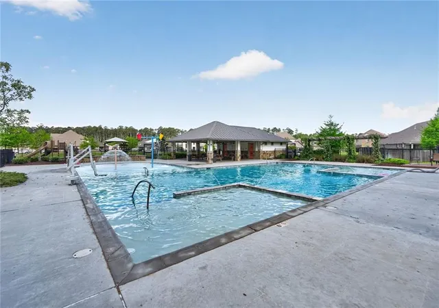 Photo 2 of Single family home for sale at 42352 Landing View Rd, Ponchatoula, LA 70454 | MLS# 2549033 | Listing updated on 2026-08-20