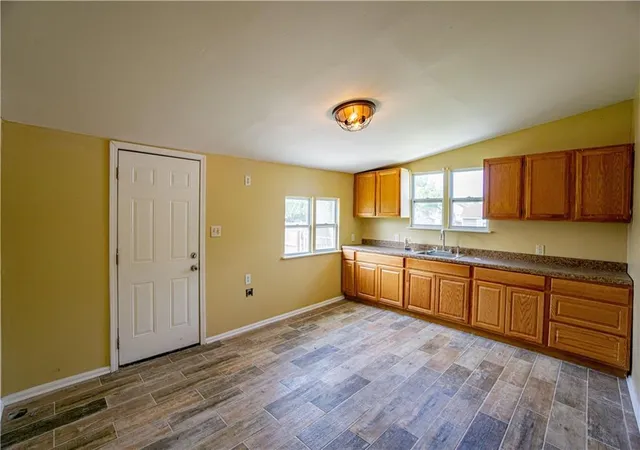 Listing Photo 5 - Condo for sale in building located at 4070-72nd St Ferdinand St, New Orleans, LA 70126