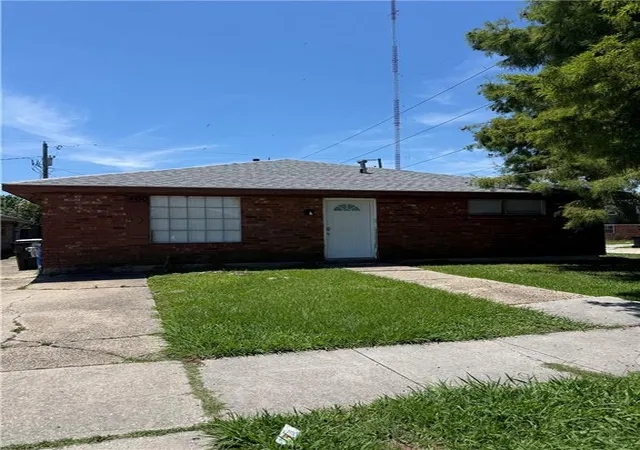 Photo 2 of Multi family home for sale at 400 E Liberaux & Laplace St, Chalmette, LA 70043 | MLS# 2554410 | Listing updated on 2026-08-17