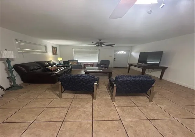 Photo 3 of House for sale at 400 E Liberaux & Laplace St, Chalmette, LA 70043 | MLS# 2554410 | Listing updated on 2026-08-17