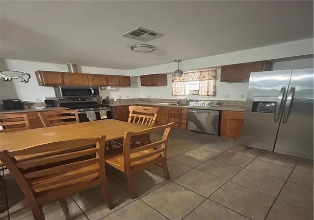 Photo 4 of House for sale at 400 E Liberaux & Laplace St, Chalmette, LA 70043 | MLS# 2554410 | Listing updated on 2026-08-17