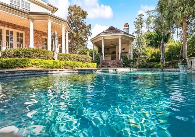 3rd image of 6 Finch Ln, Mandeville, LA 70471 | MLS# 2555350