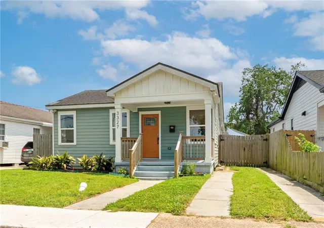 Photo 2 of Single family home for sale at 3327 Mistletoe St, New Orleans, LA 70118 | MLS# 2555474 | Listing updated on 2026-08-10