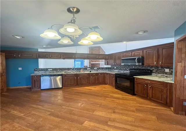 Photo 4 of Single family home for sale at 1605 Armagh Dr, Marrero, LA 70072 | MLS# 2549348 | Listing updated on 2026-08-14