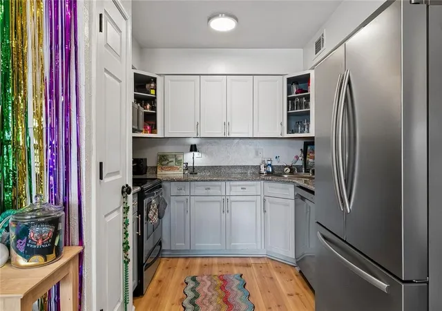 Photo 3 of Condo for sale at 2305 Cleary Ave #218, Metairie, LA 70001 | MLS# 2553787 | Listing updated on 2026-08-19