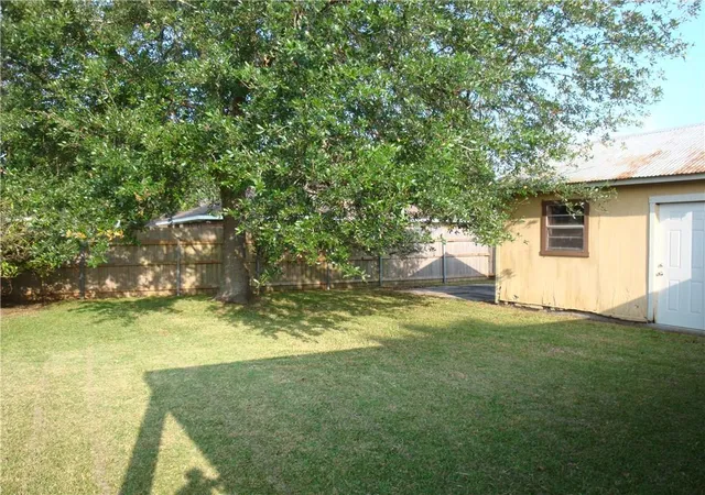 Photo 18 of Single family home for sale at 954 Oak Ave, Harahan, LA 70123 | MLS# 2555826 | Listing updated on 2026-08-10