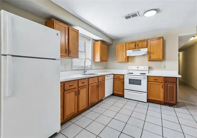 Listing Photo 5 - Condo for sale in building located at 5640 42 Catina St, New Orleans, LA 70124