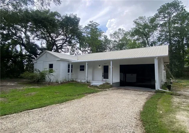 Photo 3 of Single family home for sale at 35283 Fleetwood Dr, Slidell, LA 70460 | MLS# 2556098 | Listing updated on 2026-08-11