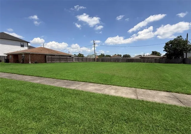 3rd image of 321 Llama Dr, Arabi, LA 70032 | MLS# 2556734