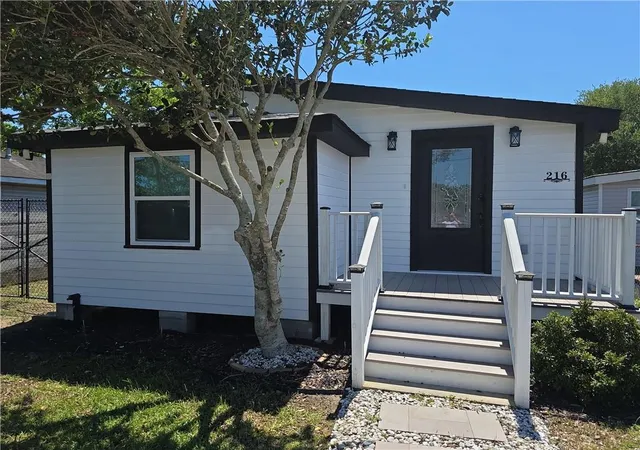 Photo 1 of Sale Pending at 216 8th Street, Bridge City, LA 70094 | MLS# 2556674 | Listing updated on 2026-08-24