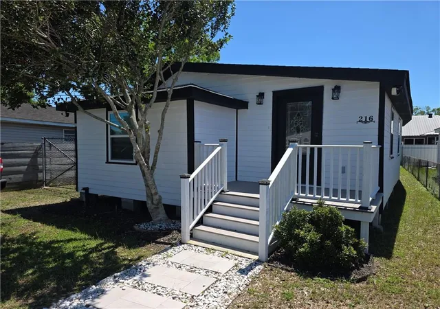 Photo 2 of Sale Pending at 216 8th Street, Bridge City, LA 70094 | MLS# 2556674 | Listing updated on 2026-08-24