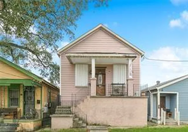Photo 1 of Single family home for sale at 3424 Toledano St, New Orleans, LA 70125 | MLS# 2556474 | Listing updated on 2026-08-11