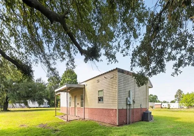 Photo 4 of Single family home for sale at 1009 Nettie St, Arnaudville, LA 70512 | MLS# 2557528 | Listing updated on 2026-08-20