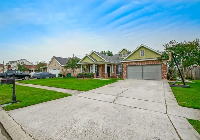 Photo 2 of Single family home for sale at 1122 Rebecca Reid Dr, Slidell, LA 70461 | MLS# 2557715 | Listing updated on 2026-08-18
