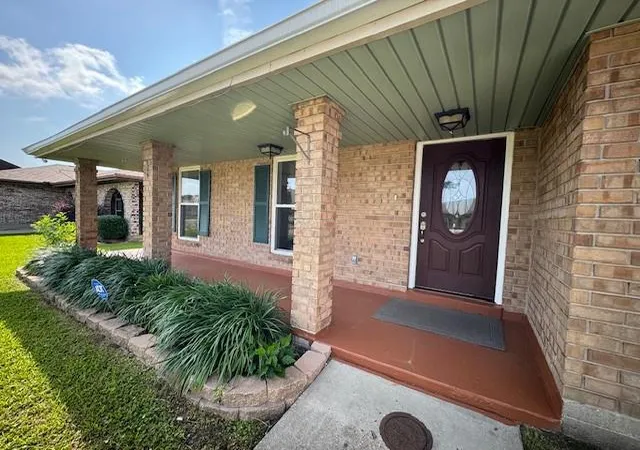 Photo 3 of Single family home for sale at 2217 Stall Dr, Harvey, LA 70058 | MLS# 2558018 | Listing updated on 2026-08-13