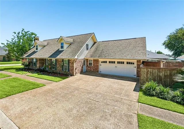 2nd image of 1400 Butternut Ave, Metairie, LA 70001 | MLS# 2558260