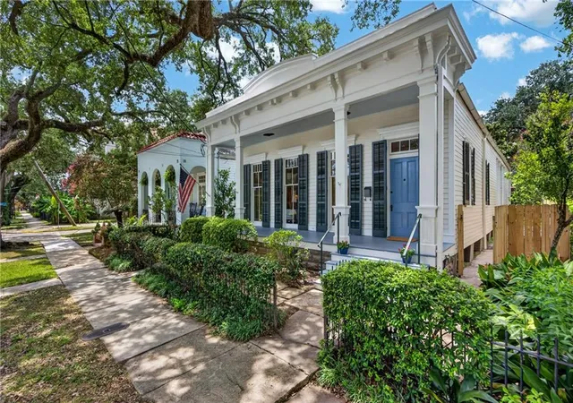 Photo 2 of Single family home for sale at 1106 Napoleon Ave, New Orleans, LA 70115 | MLS# 2558348 | Listing updated on 2026-08-22