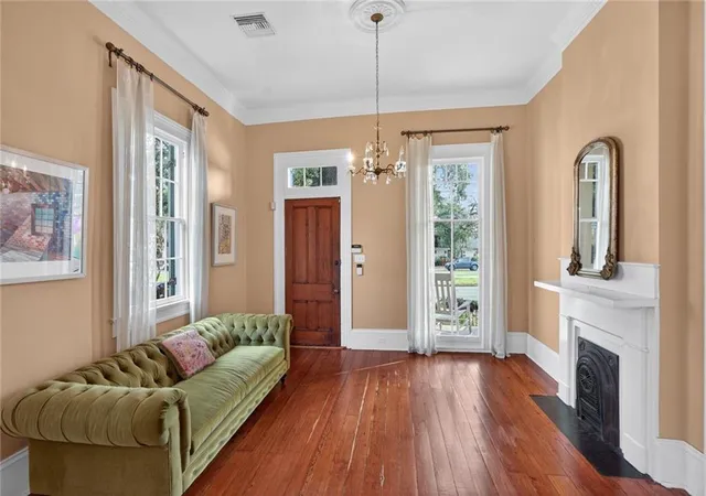 Photo 4 of Single family home for sale at 1106 Napoleon Ave, New Orleans, LA 70115 | MLS# 2558348 | Listing updated on 2026-08-22