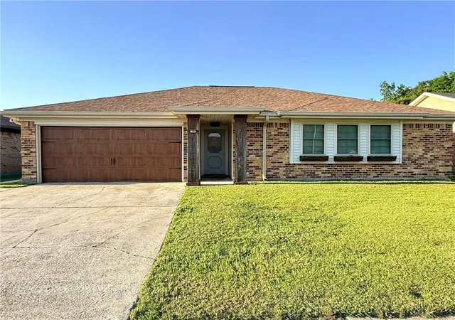 1st image of 2636 Pin Oak Dr, Marrero, LA 70072 | MLS# 2557624