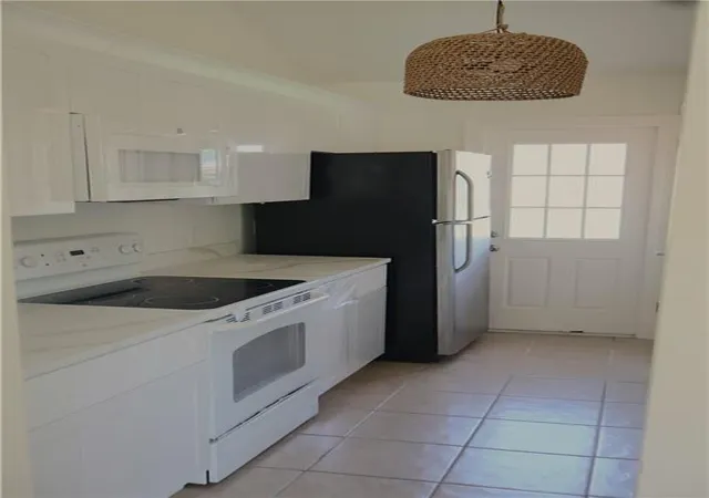Photo 2 of Single family home for sale at 320 Forest Loop, Mandeville, LA 70471 | MLS# 2558272 | Listing updated on 2026-08-06