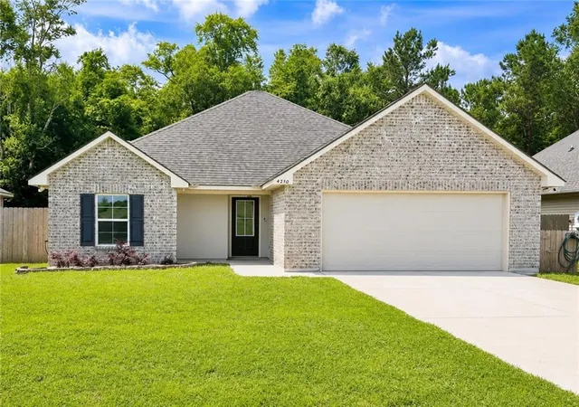 Photo 1 of Single family home for sale at 42101 Jasper Ln, Ponchatoula, LA 70454 | MLS# 2558503 | Listing updated on 2026-08-11
