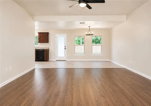 Photo 3 of Single family home for sale at 42101 Jasper Ln, Ponchatoula, LA 70454 | MLS# 2558503 | Listing updated on 2026-08-11