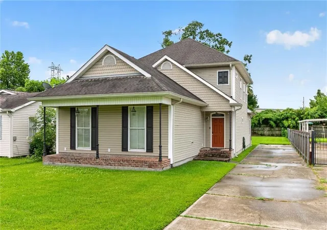 Photo 1 of Single family home for sale at 5047 Oak St, Marrero, LA 70072 | MLS# 2558582 | Listing updated on 2026-08-19
