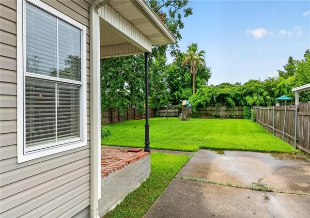 Photo 2 of Single family home for sale at 5047 Oak St, Marrero, LA 70072 | MLS# 2558582 | Listing updated on 2026-08-19
