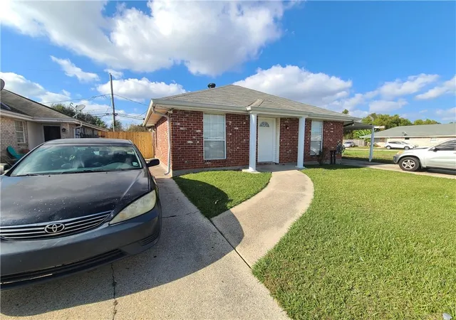 Photo 1 of Multi family home for sale at 3820 3822 Juno Dr, Chalmette, LA 70043 | MLS# 2558789 | Listing updated on 2026-08-12
