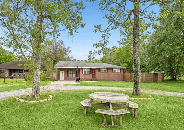 Photo 1 of Single family home for sale at 35438 Garden Dr, Slidell, LA 70460 | MLS# 2558879 | Listing updated on 2026-08-19