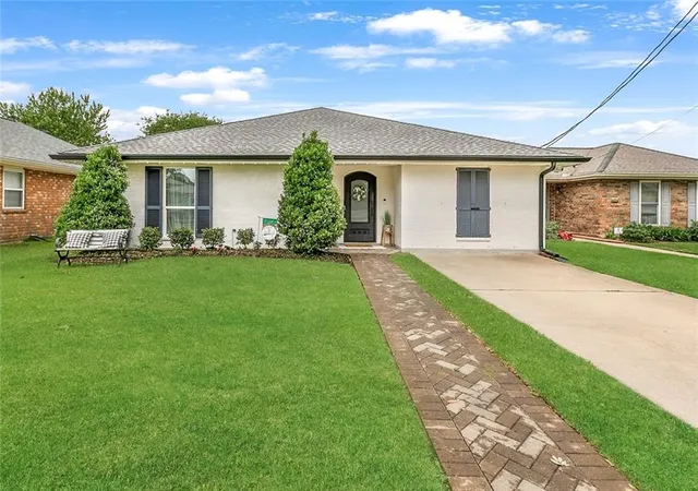 Photo 1 of Single family home for sale at 5032 Wilson Dr, Metairie, LA 70003 | MLS# 2556747 | Listing updated on 2026-08-17