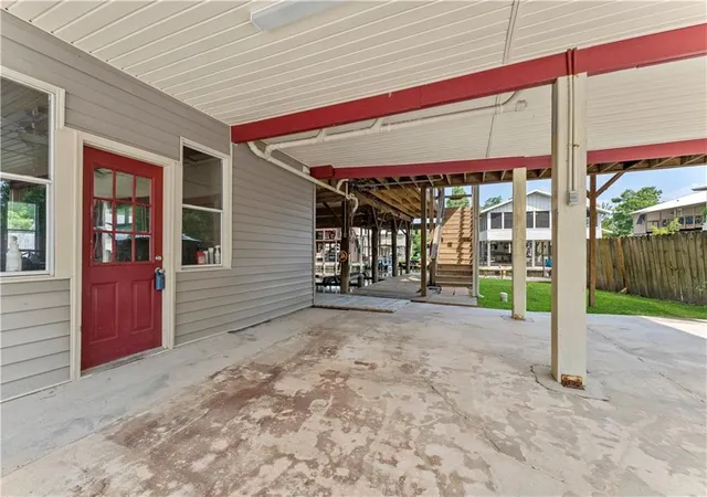 Photo 2 of Single family home for sale at 31427 Judith Dr, Springfield, LA 70462 | MLS# 2559436 | Listing updated on 2026-08-18