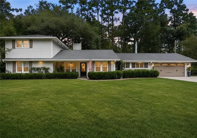 Photo 1 of Single family home for sale at 1118 W 11th Avenue, Covington, LA 70433 | MLS# 2559365 | Listing updated on 2026-09-25