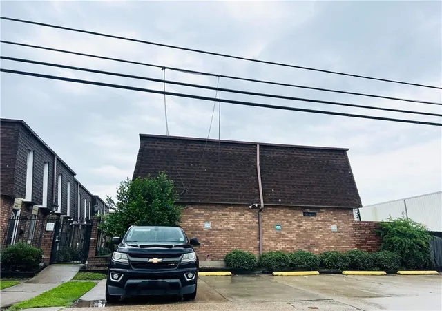 Photo 2 of Condo for sale at 4041 Division St #4041, Metairie, LA 70002 | MLS# 2558981 | Listing updated on 2026-08-07